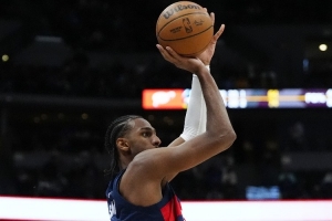 爱游戏app-小小里程碑！奇才榜眼萨尔命中本赛季第100记三分