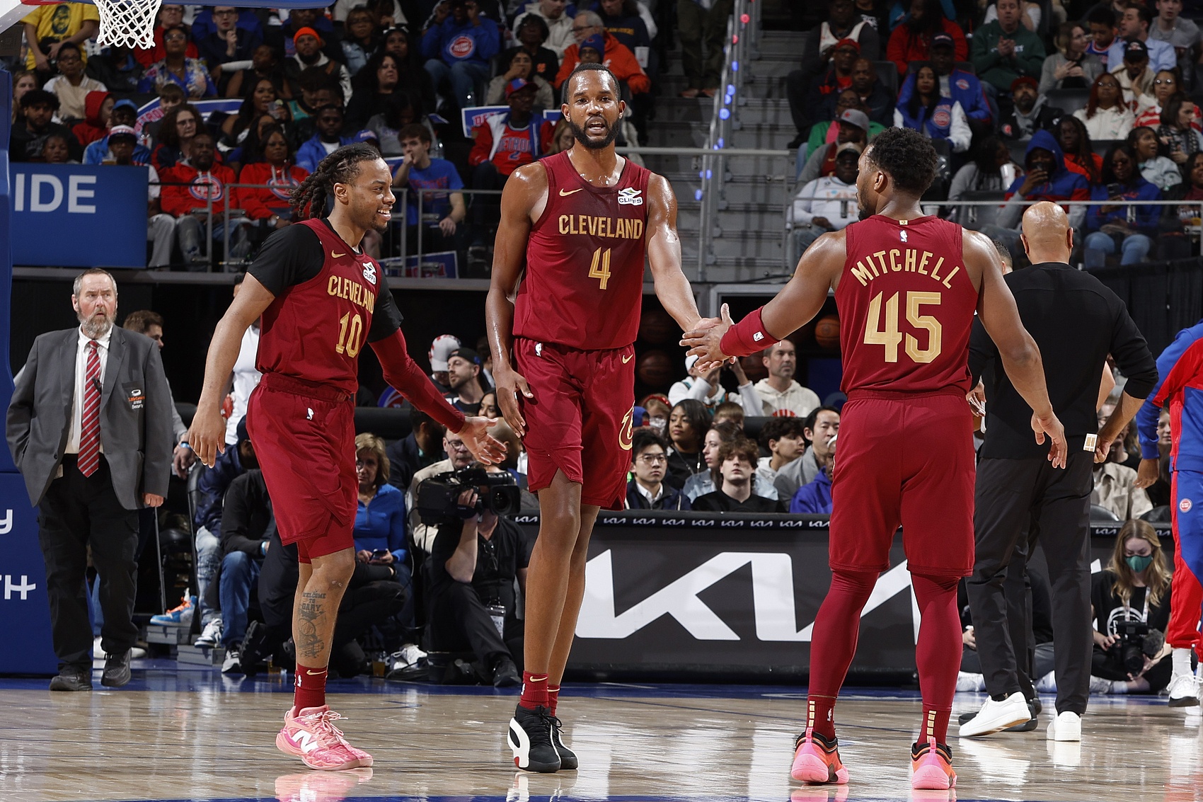 ayx sports-NBA高管观点：骑士队若再无缘总决赛，需全面调整阵容