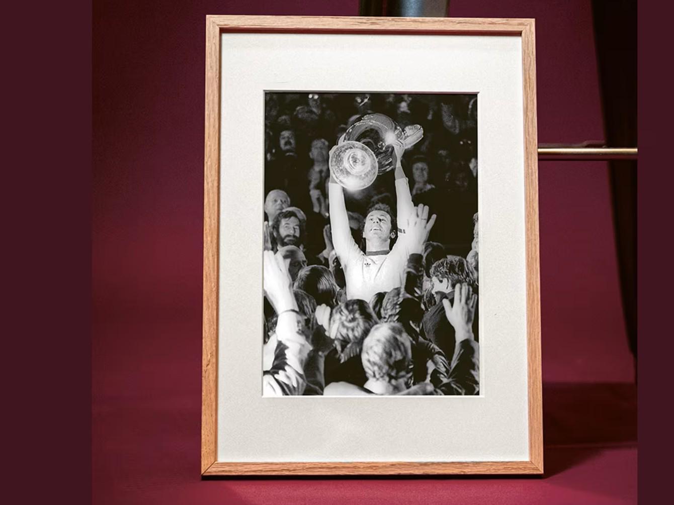 爱游戏app-拉姆、罗本等球星致敬贝肯鲍尔80岁诞辰：超越时代的传奇