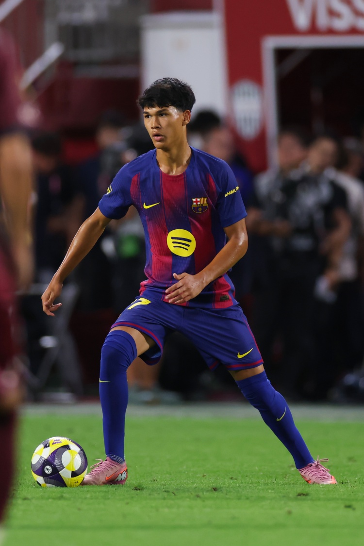 每体：德罗感觉在巴萨无法实现抱负， 他看起来不会改变离队决定