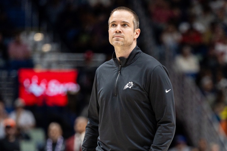 爱游戏官网-末节活塞14次罚球！奥特：比赛简直变成了橄榄球 我们要不断进步