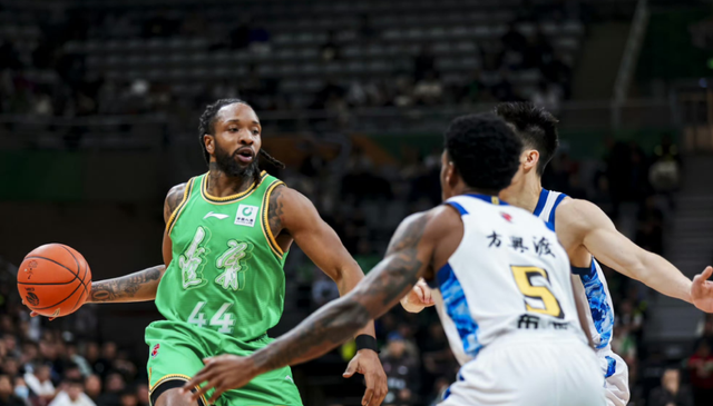 爱游戏体育-辽宁男篮VS四川！新帅上演首秀，赵继伟确定出战，央视直播